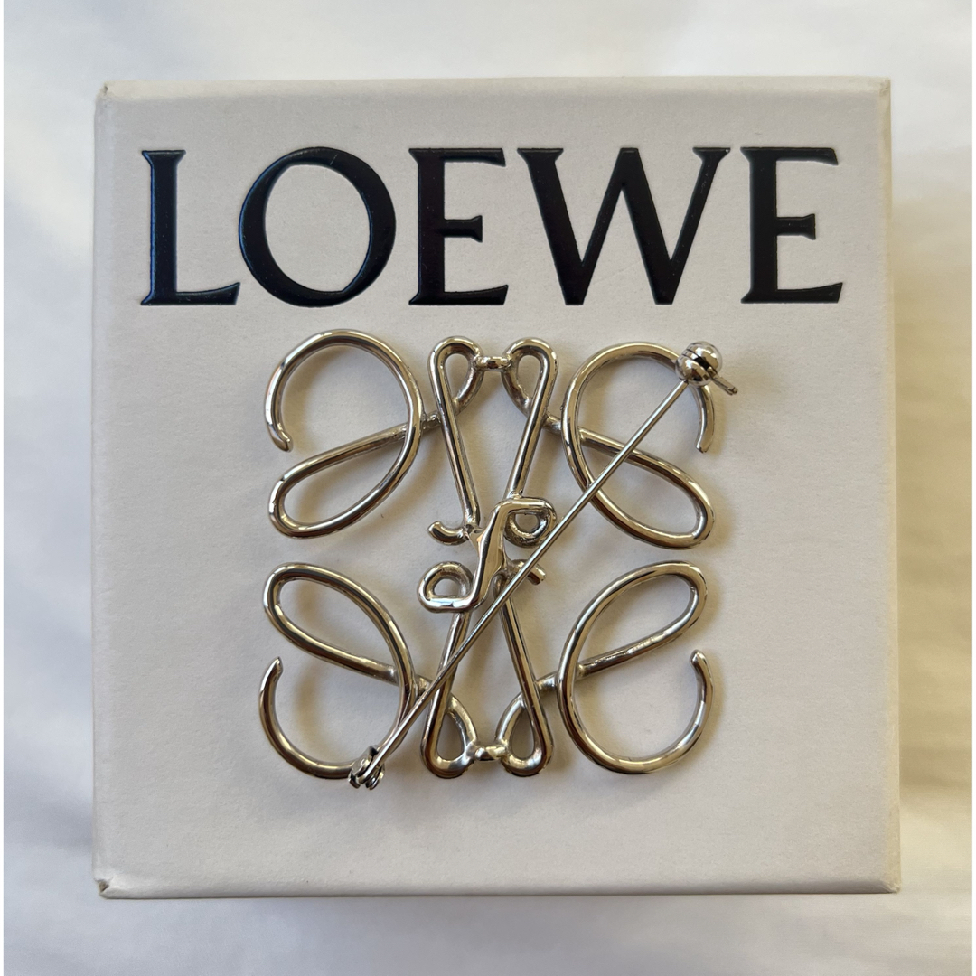 loewe ロエベ ブローチ loewe ロエベ ブローチ