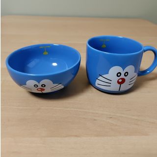 ドラエモン(ドラえもん)のドラえもん　陶器製　茶碗とマグカップセット(グラス/カップ)
