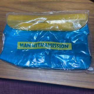 MAN WITH　A MISSIONキャンディバッ(ミュージシャン)