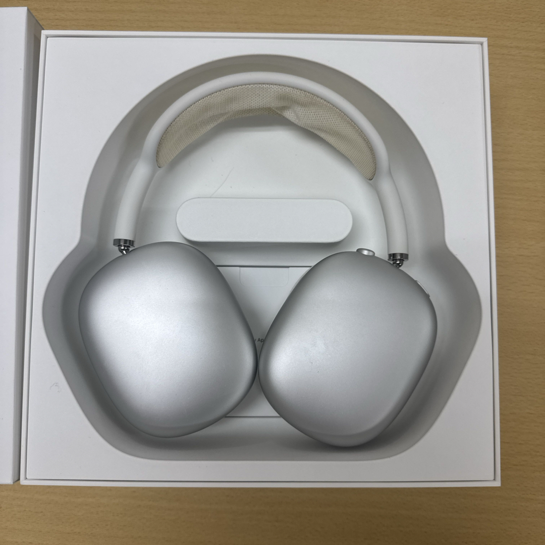 正規品 AirPods Max Silver 箱付き 正規品 AirPods Max Silver 箱付き