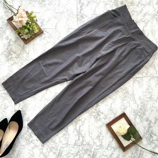 フェイバリット(Favorite)のフェイバリット ハイウェスト ダークグレー テーパード パンツ F きれいめ(カジュアルパンツ)
