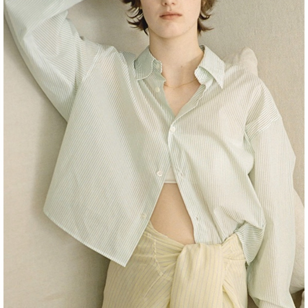 MY___ STRIPED CROPPED SHIRT グリーン MY___ STRIPED CROPPED SHIRT グリーン