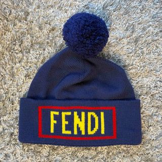 FENDI(ニット帽/ビーニー)のフリマアイテム一覧 FENDI(ニット帽/ビーニー)のフリマアイテム一覧