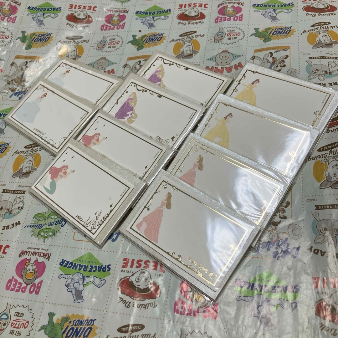Disney(ディズニー)の【あんず様 専用】【新品!】Disney ネームカード 封筒 5 × 10セット エンタメ/ホビーのおもちゃ/ぬいぐるみ(キャラクターグッズ)の商品写真