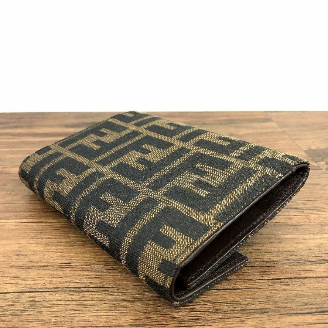 FENDI - 送料込み! 未使用品 FENDI 三つ折り財布 ズッカ柄 箱 FENDI - 送料込み! 未使用品 FENDI 三つ折り財布 ズッカ柄 箱