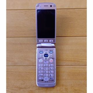 エヌティティドコモ(NTTdocomo)のらくらくホン７ F-09B ピンク FOMA(3G)(携帯電話本体)