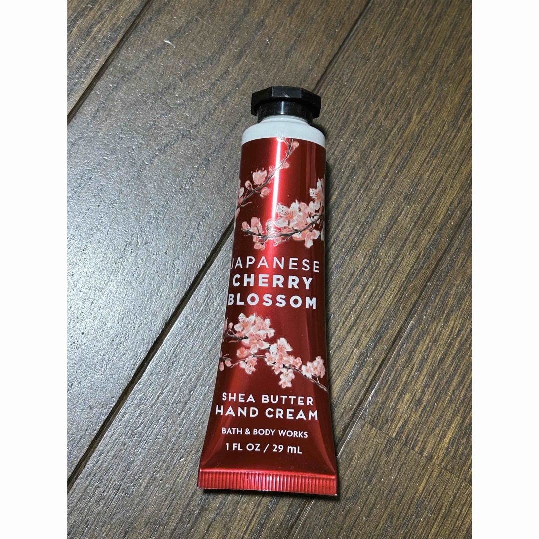 Bath & Body Works(バスアンドボディワークス)のハンドクリーム コスメ/美容のボディケア(ハンドクリーム)の商品写真