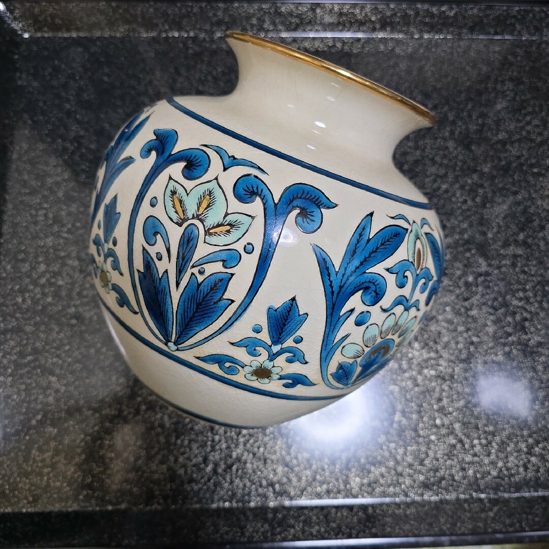青と白の陶器製水差し 花瓶 温かかっ 青と白の陶器製水差し 花瓶 温かかっ