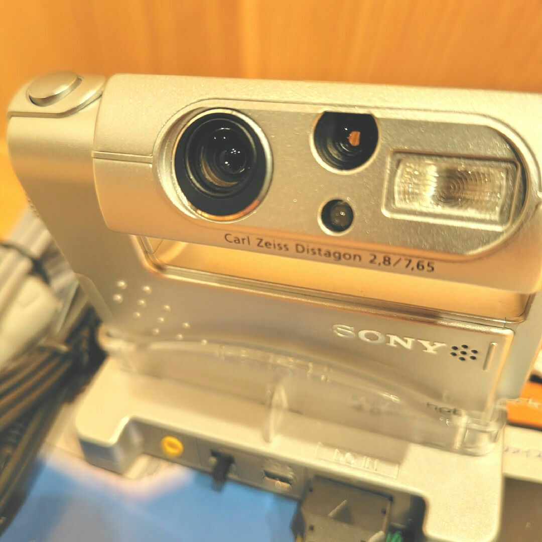 SONY Cyber-shot DSC-F77 ソニー サイバーショット SONY Cyber-shot DSC-F77 ソニー サイバーショット