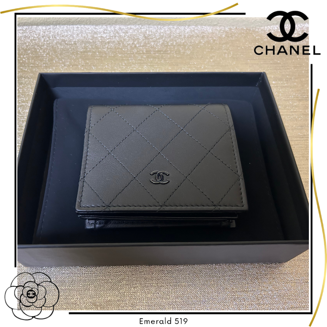 CHANEL - 【最新作】CHANEL 二つ折りお財布 ソーブラックの通販 CHANEL - 【最新作】CHANEL 二つ折りお財布 ソーブラックの通販
