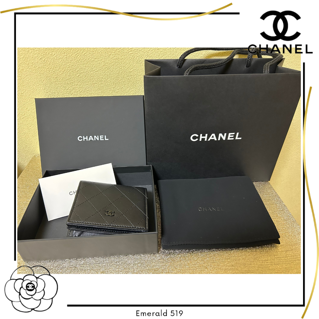 CHANEL - 【最新作】CHANEL 二つ折りお財布 ソーブラックの通販 CHANEL - 【最新作】CHANEL 二つ折りお財布 ソーブラックの通販