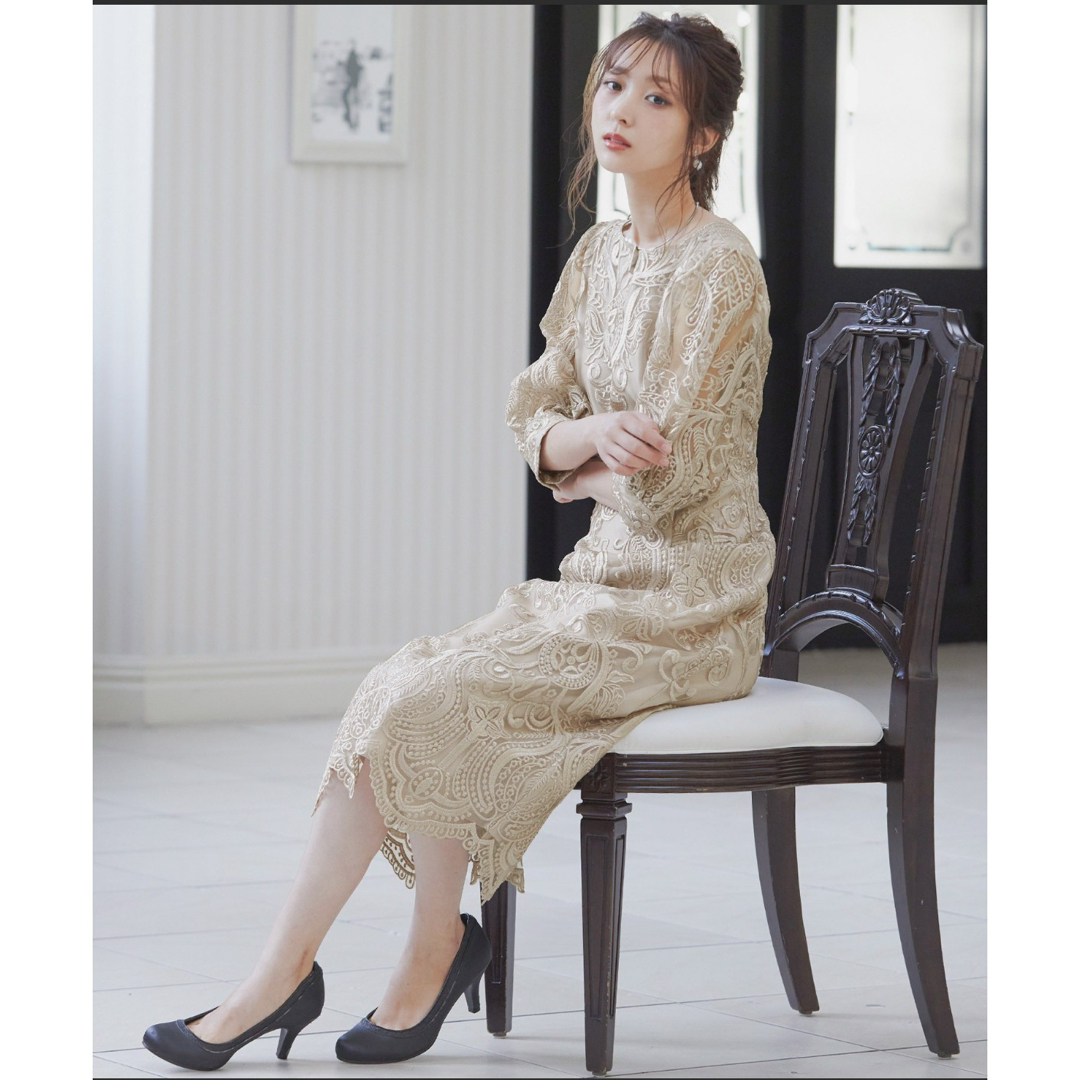 niana - 刺繍レース バックリボン タイトドレス 同窓会 二次会 niana - 刺繍レース バックリボン タイトドレス 同窓会 二次会