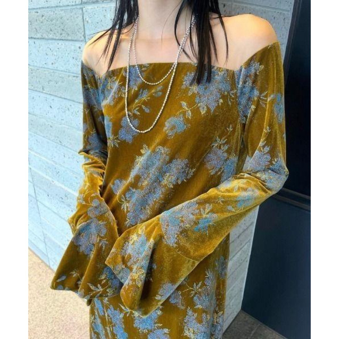 Ameri VINTAGE - 新品 FLOWER PRINT VELOUR DRESSの通販 by cc Ameri VINTAGE - 新品 FLOWER PRINT VELOUR DRESSの通販 by cc