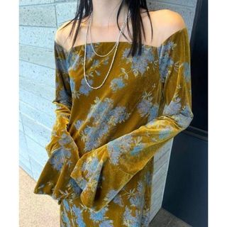 Ameri VINTAGE - 新品 FLOWER PRINT VELOUR DRESSの通販 by cc Ameri VINTAGE - 新品 FLOWER PRINT VELOUR DRESSの通販 by cc