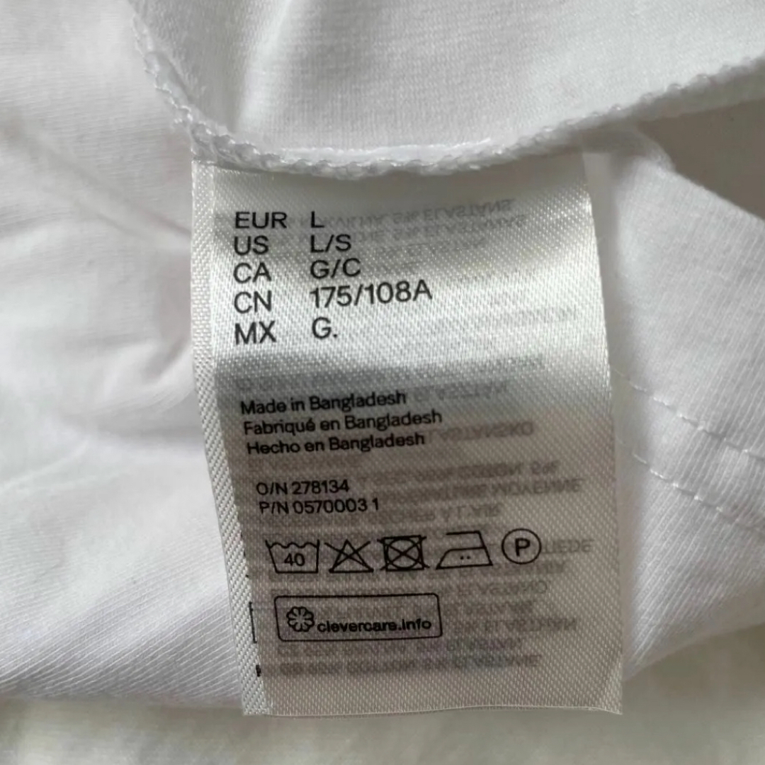H&M(エイチアンドエム)のH&M スリムフィット Vネック 半袖Tシャツ カットソー 無地 白 メンズL メンズのトップス(Tシャツ/カットソー(半袖/袖なし))の商品写真