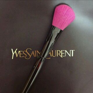 イヴサンローランボーテ(Yves Saint Laurent Beaute)のサンローラン♡新品ブラシ(その他)