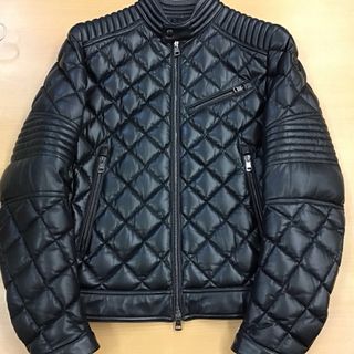 MONCLER(ダウンジャケット)のフリマアイテム一覧 MONCLER(ダウンジャケット)のフリマアイテム一覧