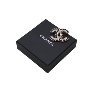 CHANEL(レザー ・ ブローチ/コサージュ)のフリマアイテム一覧 CHANEL(レザー ・ ブローチ/コサージュ)のフリマアイテム一覧