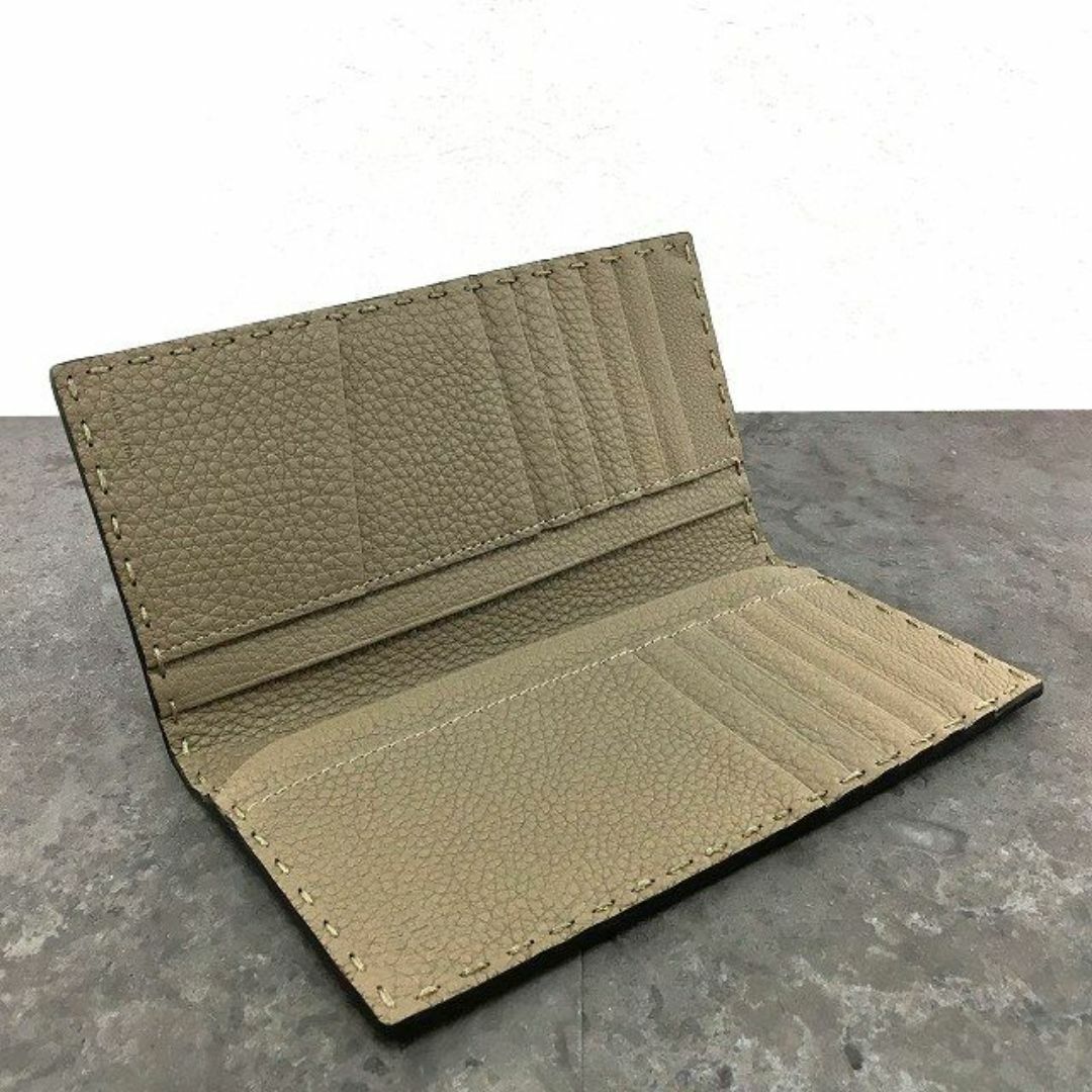 FENDI - 送料込み! 未使用品 FENDI 長財布 7M0355 グレージュ FENDI - 送料込み! 未使用品 FENDI 長財布 7M0355 グレージュ