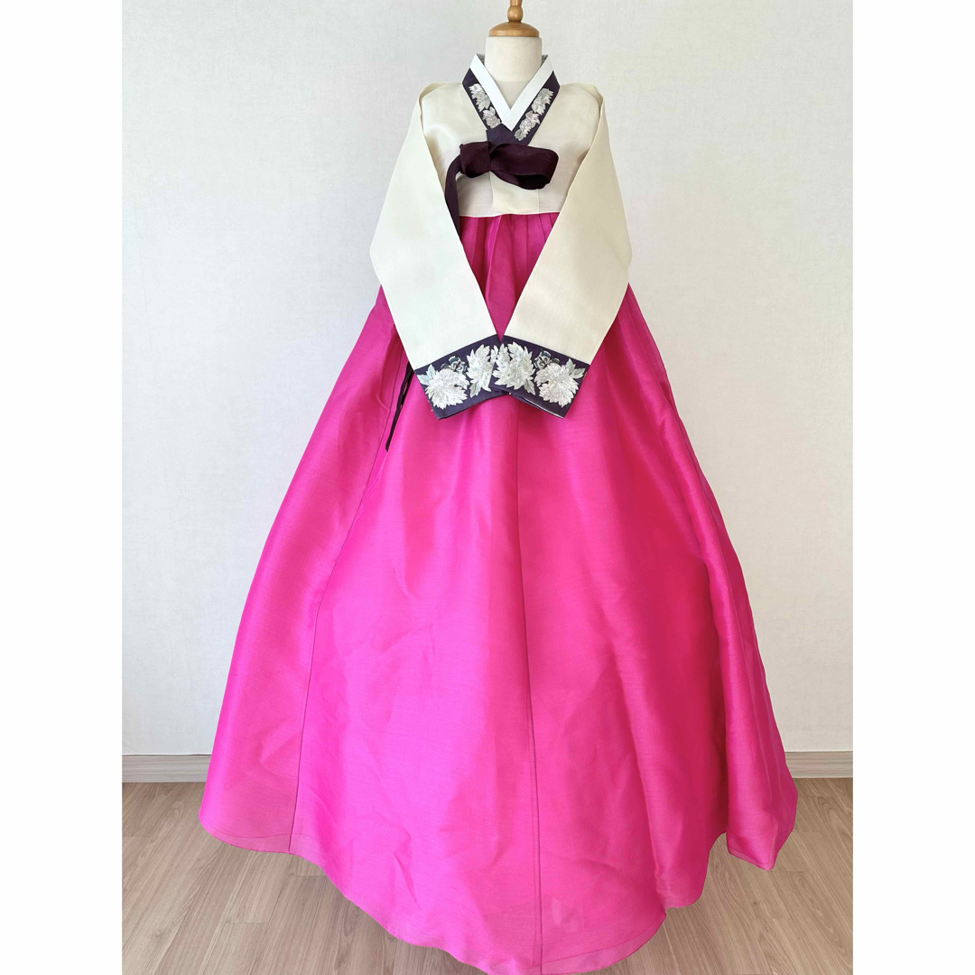 チマチョゴリ 韓服 銀糸刺繍入りハンボク ソクチマ付き4点セット チマチョゴリ 韓服 銀糸刺繍入りハンボク ソクチマ付き4点セット