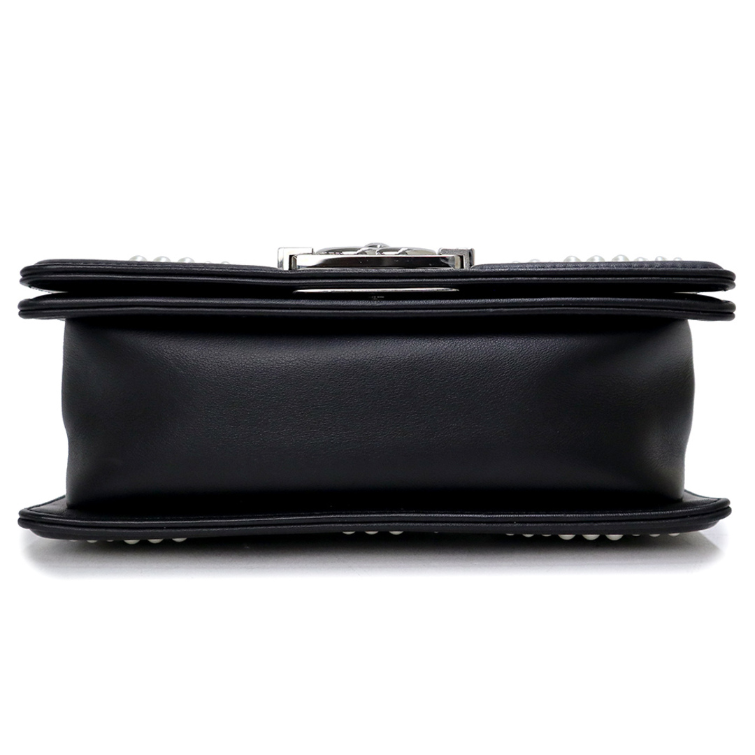 CHANEL - シャネル ボーイシャネル スモール パール スタッズ CHANEL - シャネル ボーイシャネル スモール パール スタッズ
