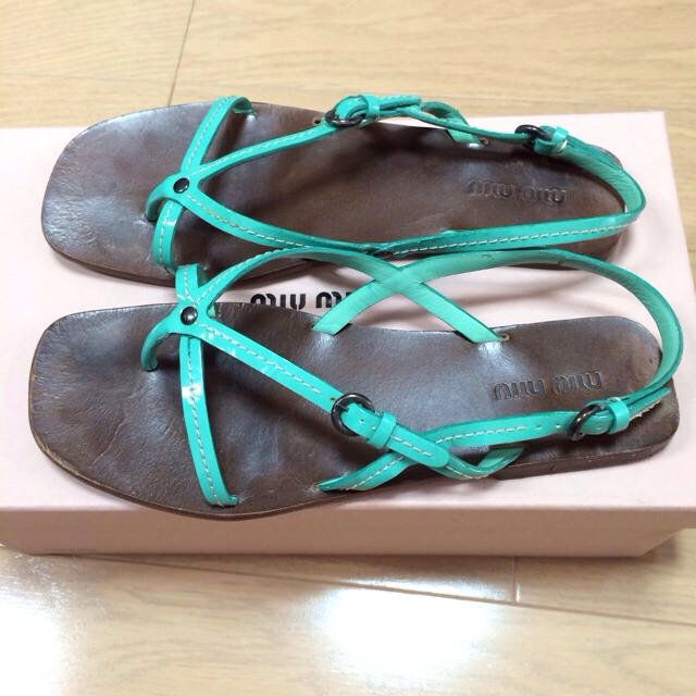 miumiu(ミュウミュウ)のお値下げ❗️MIUMIUサンダル レディースの靴/シューズ(サンダル)の商品写真