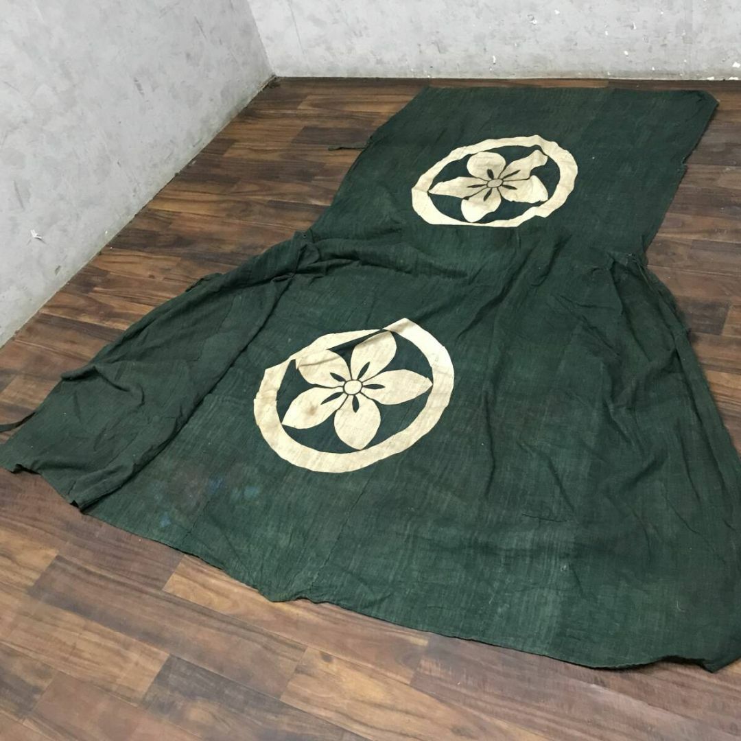 完売 木綿 100X200 箪笥カバー 油箪 油単 藍染緑家紋入り 緑系 草木染 アンティーク雑貨