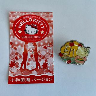 サンリオ(サンリオ)のハローキティ ご当地 キティ サンリオ 十和田湖 恋人岬 レア ピン バッジ(キャラクターグッズ)