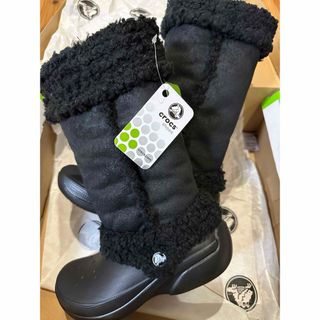 クロックス(crocs)のクロックス　ナディア　新品‼️タグ付き(ブーツ)