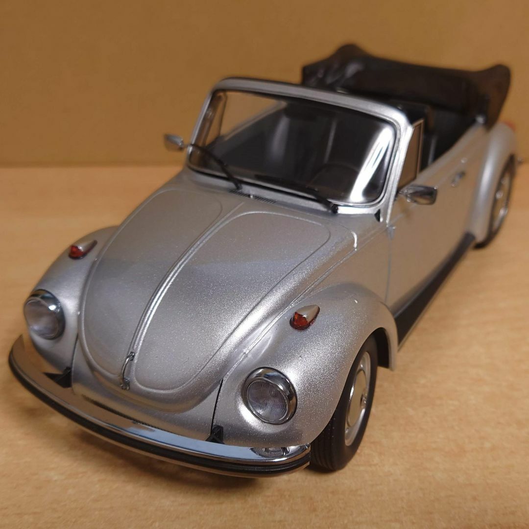 1/18 フォルクスワーゲン ビートル 1303 シルバー カブリオレ 1973 おもちゃ/ぬいぐるみ 1/18 フォルクスワーゲン ビートル 1303 シルバー カブリオレ 1973 おもちゃ/ぬいぐるみ