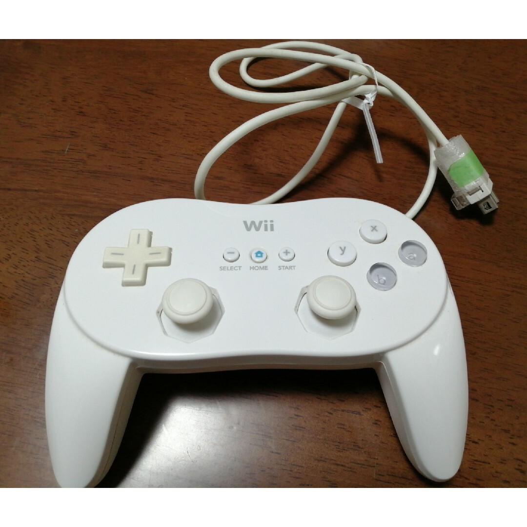 Wii(ウィー)のWii WiiU クラシックコントローラ白 エンタメ/ホビーのゲームソフト/ゲーム機本体(その他)の商品写真