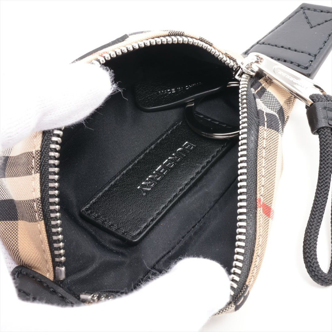 BURBERRY - バーバリー ノバチェック チャーム ベージュ スレ BURBERRY - バーバリー ノバチェック チャーム ベージュ スレ