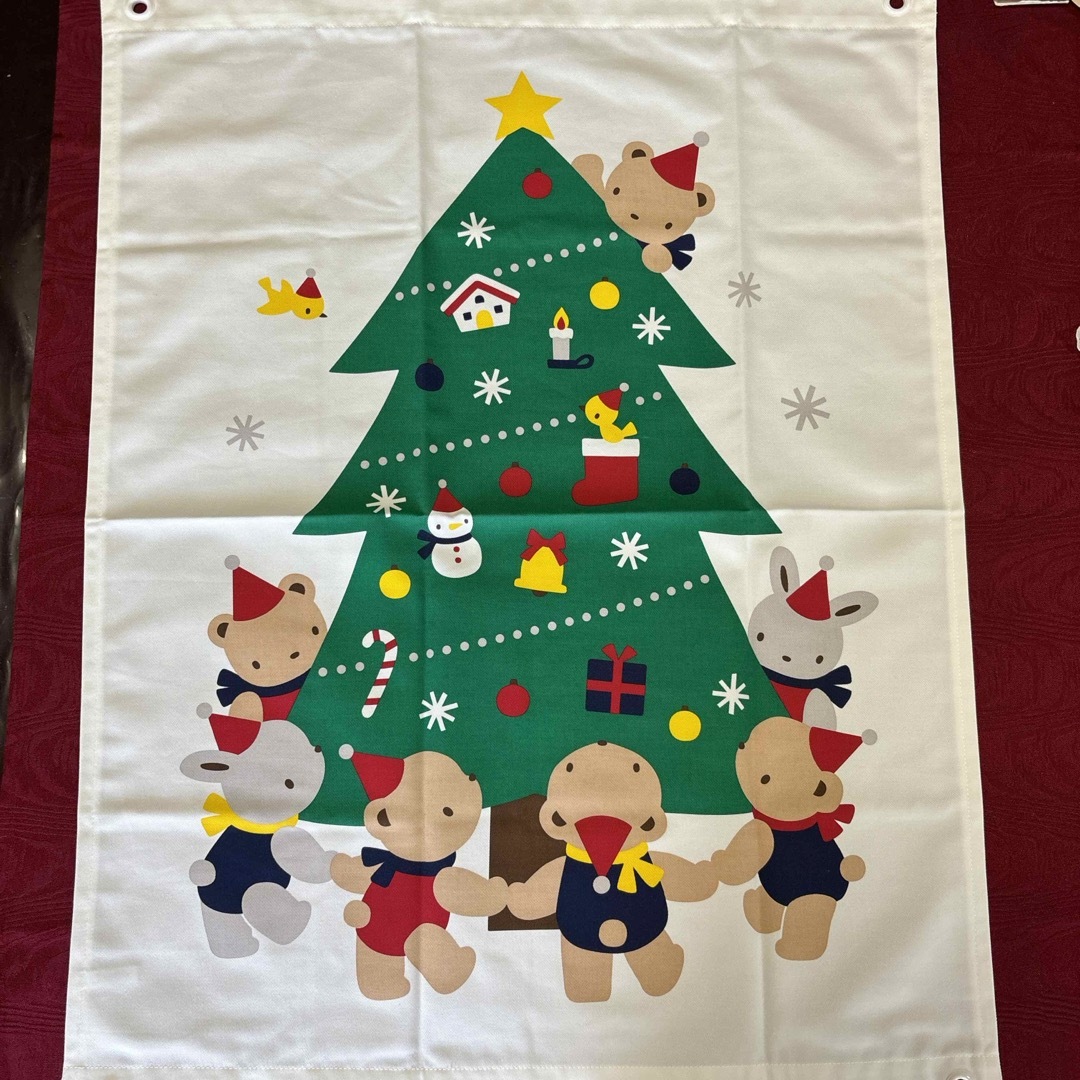 ファミリア クリスマスタペストリー ファミリア クリスマスタペストリー