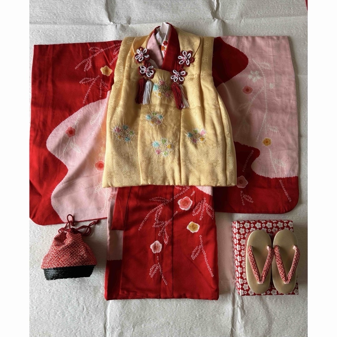 七五三に☆正絹綸子に絞り 折り鶴と鞠の刺繍 3歳着物セット 七五三に☆正絹綸子に絞り 折り鶴と鞠の刺繍 3歳着物セット