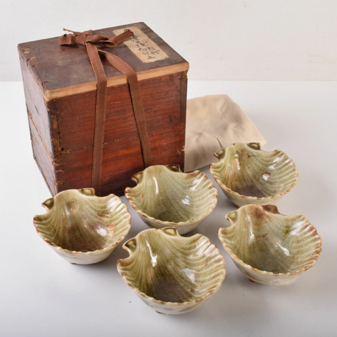 和食器 尾張 御深井焼焼 貝形向付 五客 時代箱付 和食器 尾張 御深井焼焼 貝形向付 五客 時代箱付