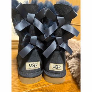UGG(ブーツ ・ ブルー・ネイビー/青色系)のフリマアイテム一覧 UGG(ブーツ ・ ブルー・ネイビー/青色系)のフリマアイテム一覧