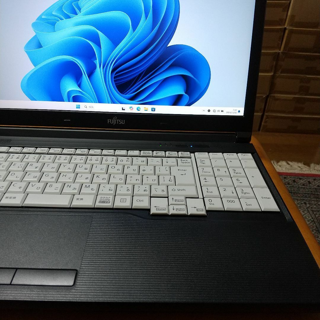 富士通 - Windows11ノートパソコン Core i7 SSD256GBメモリ32GBの通販 
