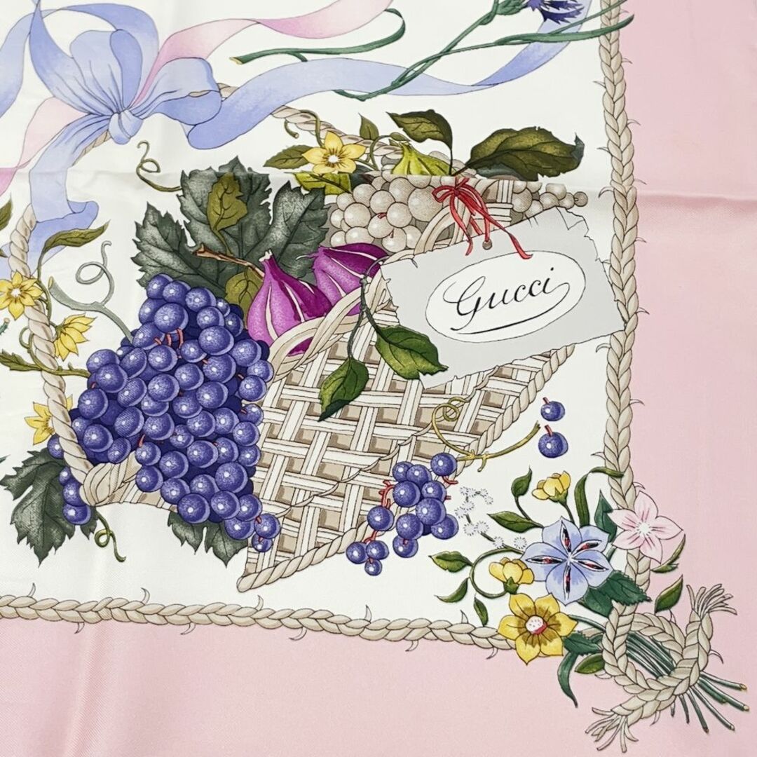 GUCCI グッチ スカーフ 87cm×85.5cm フローラル 花柄 ロゴ GG GUCCI グッチ スカーフ 87cm×85.5cm フローラル 花柄 ロゴ GG