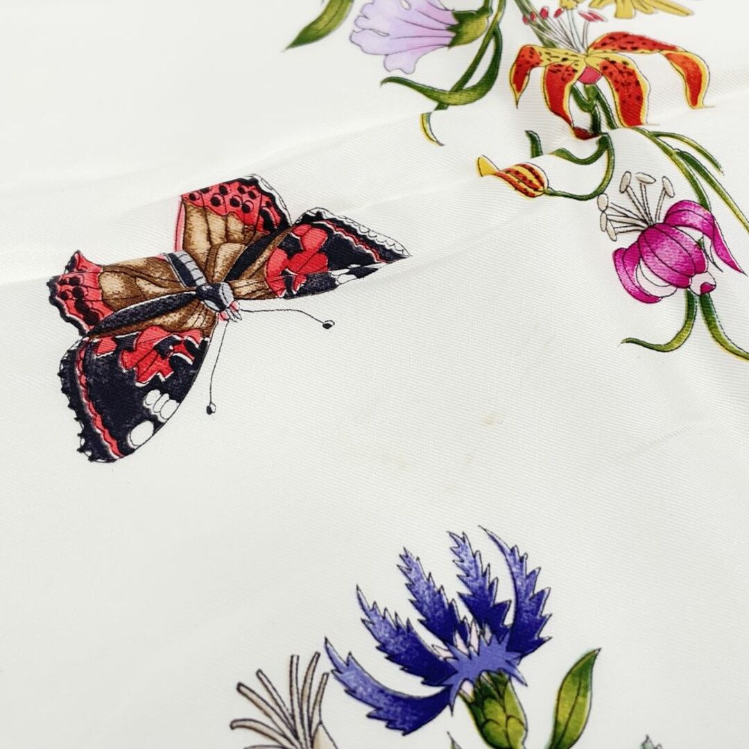GUCCI グッチ スカーフ 87cm×85.5cm フローラル 花柄 ロゴ GG GUCCI グッチ スカーフ 87cm×85.5cm フローラル 花柄 ロゴ GG