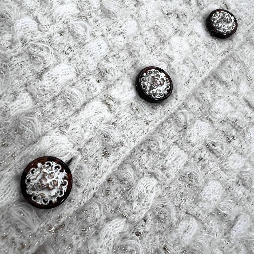 ☆CHANEL☆極美品☆ゴールドラメ☆ライオン☆ニットジャケット ☆CHANEL☆極美品☆ゴールドラメ☆ライオン☆ニットジャケット