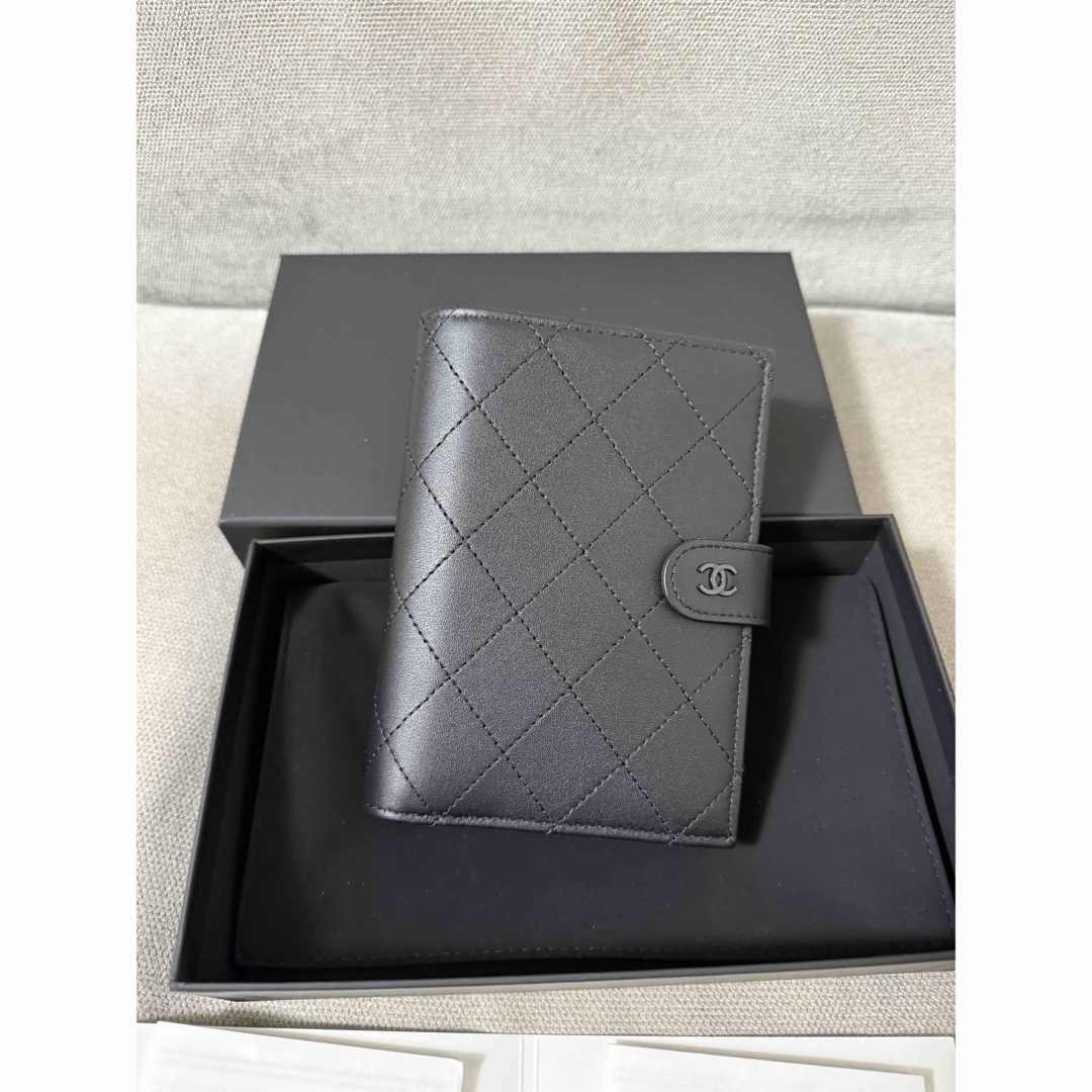 CHANEL - 新品未使用 シャネル パスポートケース CHANEL 25C 超 CHANEL - 新品未使用 シャネル パスポートケース CHANEL 25C 超