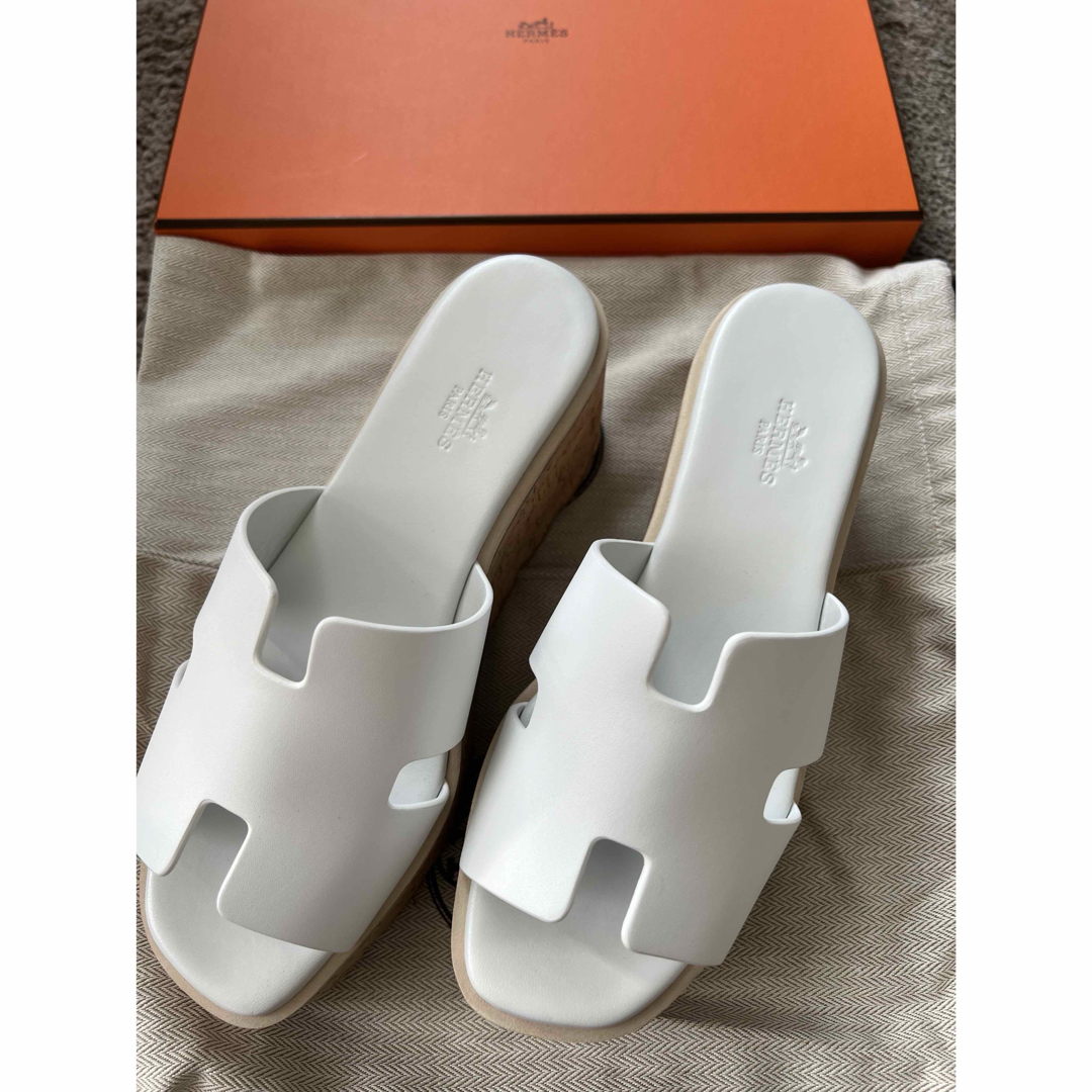 HERMES - エルメス エズ 37 白 Hermes 新品未使用の通販 by shop HERMES - エルメス エズ 37 白 Hermes 新品未使用の通販 by shop