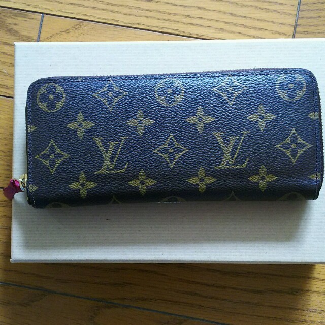 LOUIS VUITTON(ルイヴィトン)のルイヴィトン 正規品 財布 美品 レディースのファッション小物(財布)の商品写真