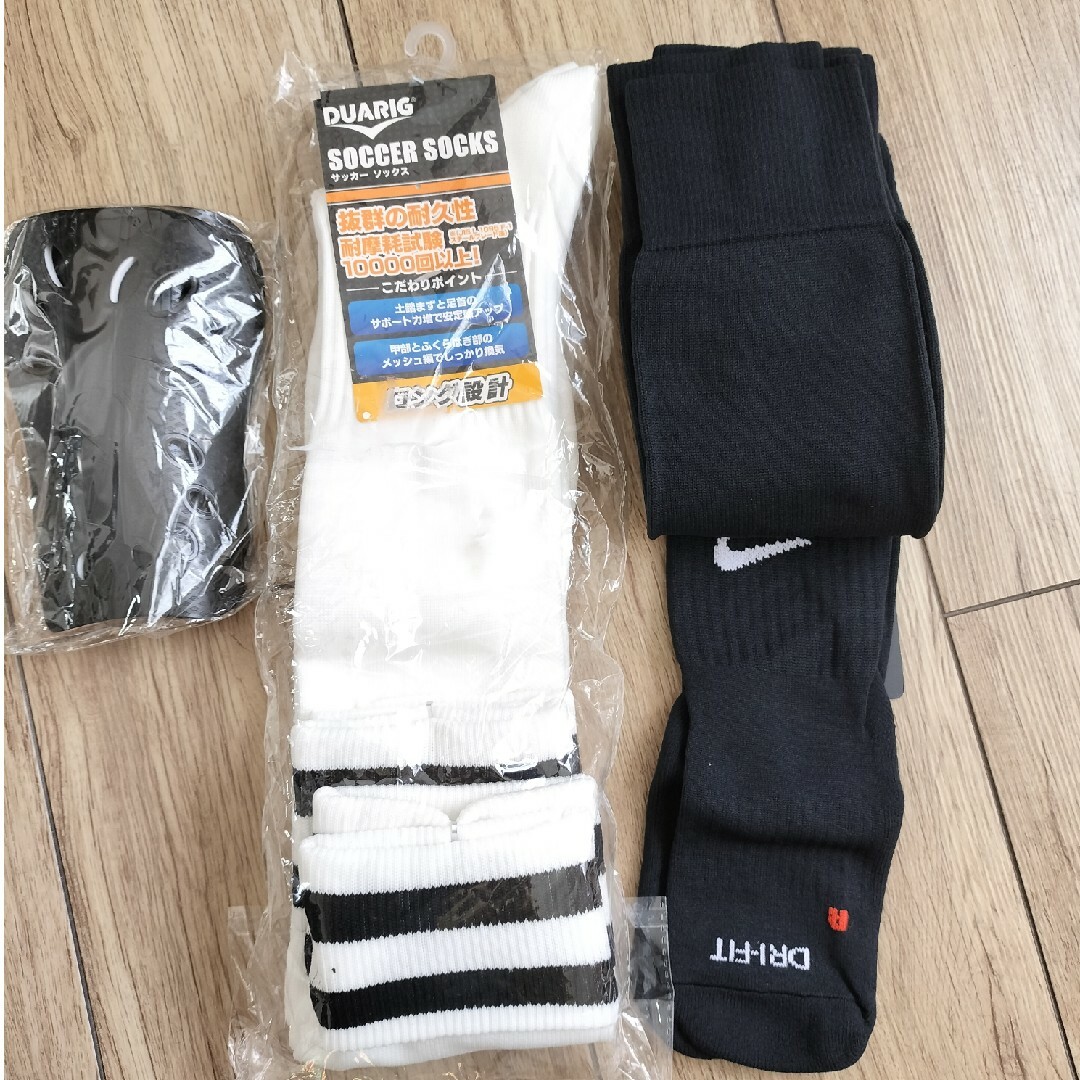 NIKE - サッカーソックス&脛当の通販 by のあとあ's shop NIKE - サッカーソックス&脛当の通販 by のあとあ's shop
