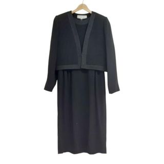 GIVENCHY(フォーマル/ドレス)のフリマアイテム一覧 GIVENCHY(フォーマル/ドレス)のフリマアイテム一覧