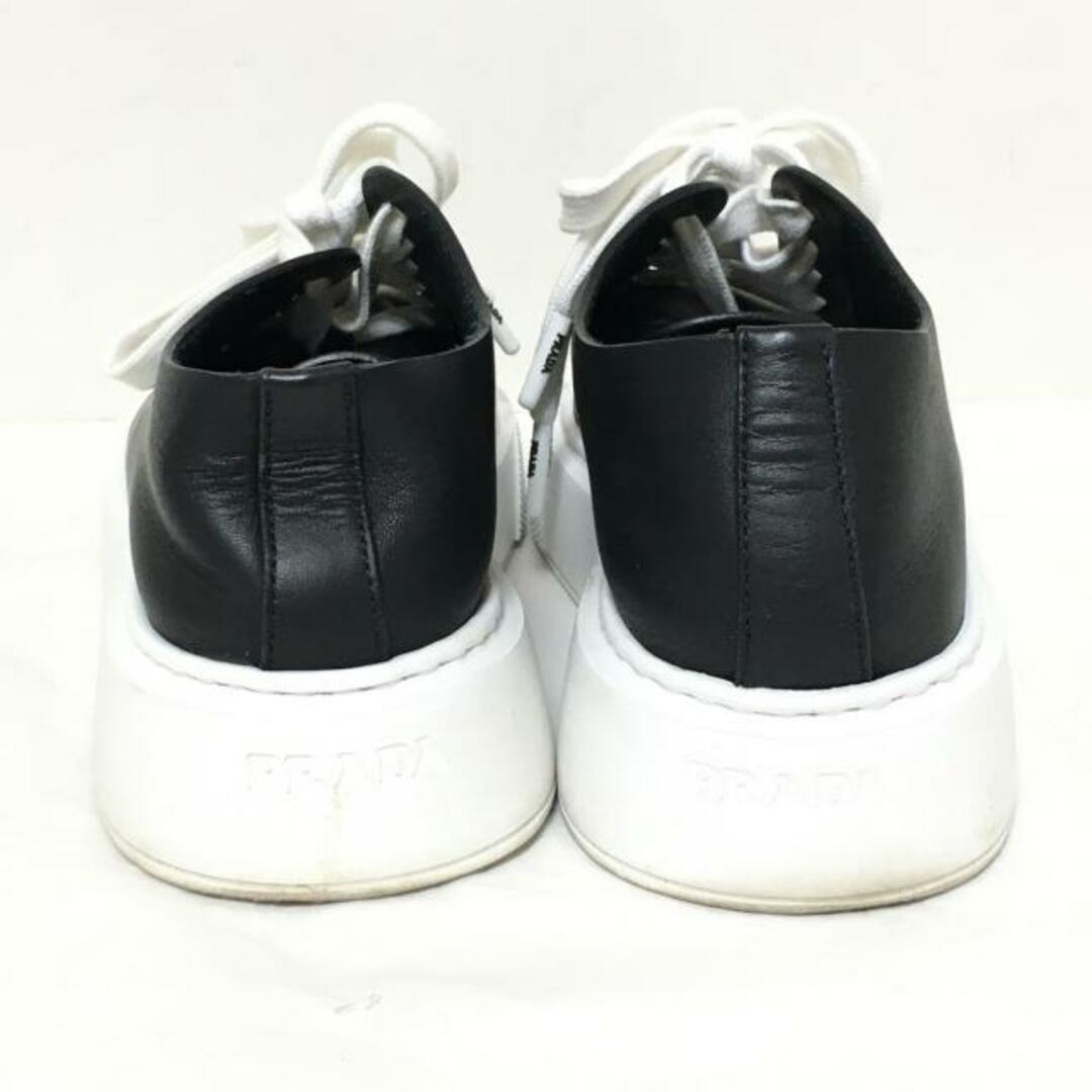 PRADA(プラダ) スニーカー 36 レディース - 黒×白 レザー PRADA(プラダ) スニーカー 36 レディース - 黒×白 レザー