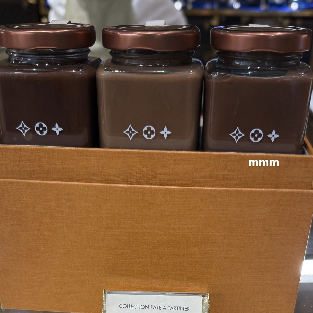 パリ限定】LOUIS VUITTON チョコレート ペーストセット 食品 パリ限定】LOUIS VUITTON チョコレート ペーストセット 食品