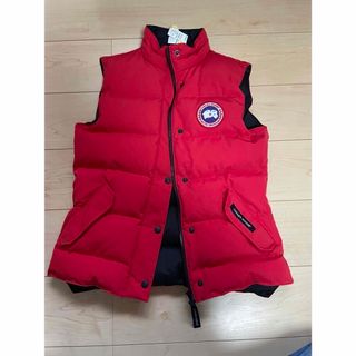 CANADA GOOSE(レッド/赤色系)のフリマアイテム一覧 CANADA GOOSE(レッド/赤色系)のフリマアイテム一覧