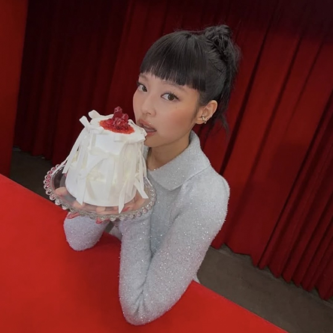 épine - Bibiy.❤︎ジェニちゃん着用 完売 LISA PEPURAMU KNITの épine - Bibiy.❤︎ジェニちゃん着用 完売 LISA PEPURAMU KNITの