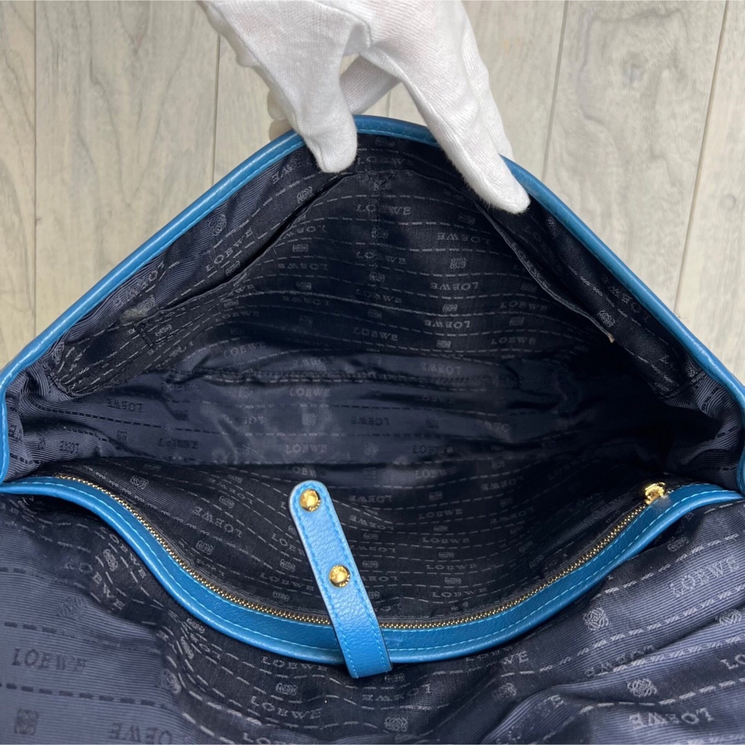 LOEWE - 人気♡デカロゴ♡オールレザー♡LOEWE ロエべ フラップ LOEWE - 人気♡デカロゴ♡オールレザー♡LOEWE ロエべ フラップ